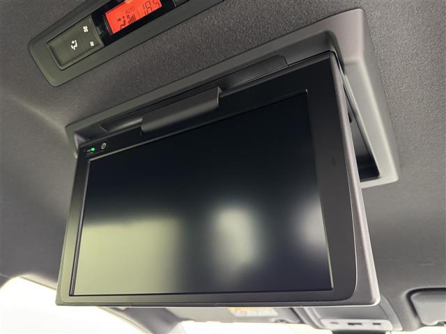 ヴォクシー ZS 煌III 後席モニター 純正10型ナビ/フルセグTV バックカメラ 前後ドラレコ クルーズコントロール コーナーセンサー 衝突軽減 レーンキープ アクセル踏み間違い防止 両側電動スライドドア ハーフレザーシート(3枚目)