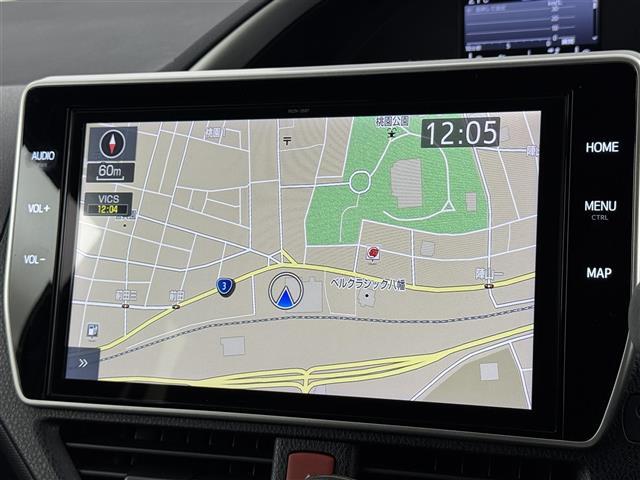 ヴォクシー ZS 煌III 後席モニター 純正10型ナビ/フルセグTV バックカメラ 前後ドラレコ クルーズコントロール コーナーセンサー 衝突軽減 レーンキープ アクセル踏み間違い防止 両側電動スライドドア ハーフレザーシート(4枚目)