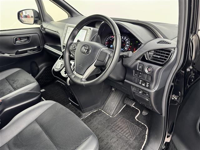 ヴォクシー ZS 煌III 後席モニター 純正10型ナビ/フルセグTV バックカメラ 前後ドラレコ クルーズコントロール コーナーセンサー 衝突軽減 レーンキープ アクセル踏み間違い防止 両側電動スライドドア ハーフレザーシート(23枚目)