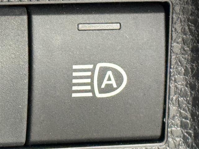 ＲＡＶ４ アドベンチャー　サンルーフ　純正１０．５型ＤＡナビ　バックカメラ　デジタルルームミラー　トヨタセーフティセンス　アクセル踏み間違い防止　ＢＳＭ　シートベンチレーション／ヒーター　ステアリングヒーター　パワーバックドア（28枚目）