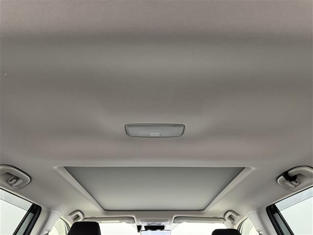 ＲＡＶ４ アドベンチャー　サンルーフ　純正１０．５型ＤＡナビ　バックカメラ　デジタルルームミラー　トヨタセーフティセンス　アクセル踏み間違い防止　ＢＳＭ　シートベンチレーション／ヒーター　ステアリングヒーター　パワーバックドア（35枚目）