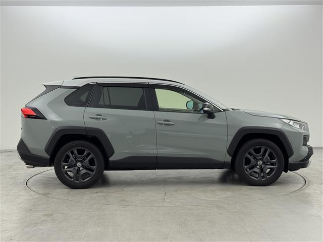 ＲＡＶ４ アドベンチャー　サンルーフ　純正１０．５型ＤＡナビ　バックカメラ　デジタルルームミラー　トヨタセーフティセンス　アクセル踏み間違い防止　ＢＳＭ　シートベンチレーション／ヒーター　ステアリングヒーター　パワーバックドア（40枚目）