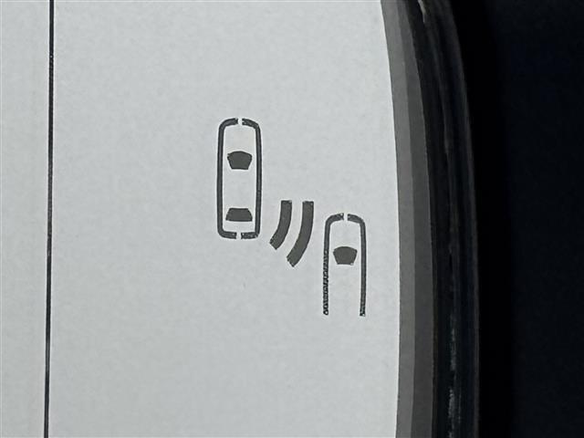 プリウス Ｇ　純正ＤＡナビ　全方位カメラ　前方ドライブレコーダー　レーダー探知機　ＥＴＣ２．０　トヨタセーフティセンス　アクセル踏み間違い防止　ＢＳＭ　寒冷地仕様　シートヒーター　純正１９インチＡＷ　ＬＥＤライト（11枚目）