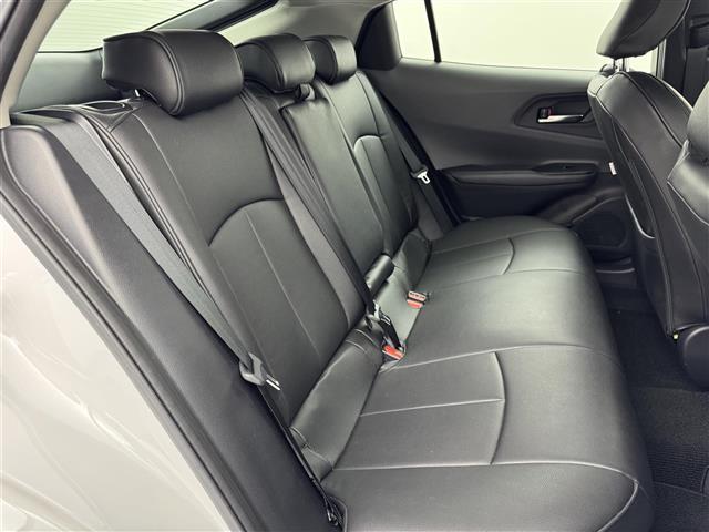 プリウス Ｇ　純正ＤＡナビ　全方位カメラ　前方ドライブレコーダー　レーダー探知機　ＥＴＣ２．０　トヨタセーフティセンス　アクセル踏み間違い防止　ＢＳＭ　寒冷地仕様　シートヒーター　純正１９インチＡＷ　ＬＥＤライト（15枚目）