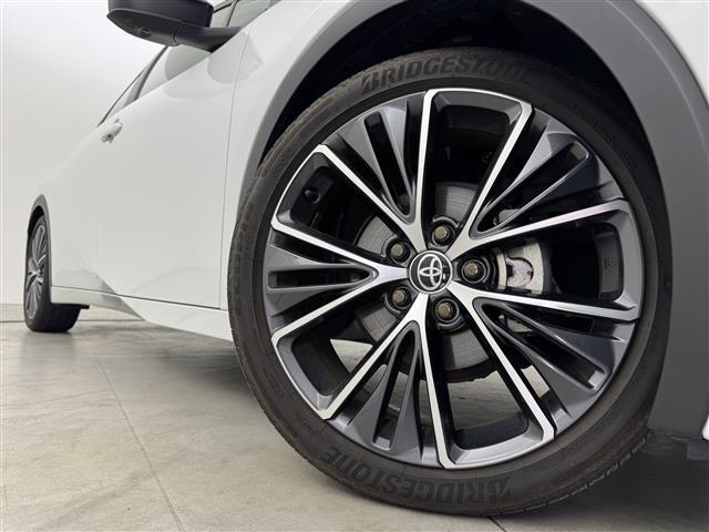 プリウス Ｇ　純正ＤＡナビ　全方位カメラ　前方ドライブレコーダー　レーダー探知機　ＥＴＣ２．０　トヨタセーフティセンス　アクセル踏み間違い防止　ＢＳＭ　寒冷地仕様　シートヒーター　純正１９インチＡＷ　ＬＥＤライト（18枚目）