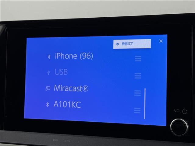 プリウス Ｇ　純正ＤＡ／フルセグＴＶ　バックカメラ　ビルトインＥＴＣ２．０　レーダークルーズコントロール　コーナーセンサー　衝突被害軽減ブレーキ　レーンキープ　アクセル踏み間違い防止　ＢＳＭ　シートヒーター　ＬＥＤ（5枚目）