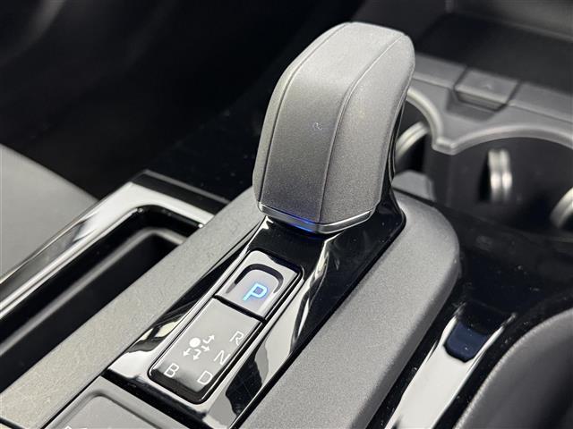 プリウス Ｇ　純正ＤＡ／フルセグＴＶ　バックカメラ　ビルトインＥＴＣ２．０　レーダークルーズコントロール　コーナーセンサー　衝突被害軽減ブレーキ　レーンキープ　アクセル踏み間違い防止　ＢＳＭ　シートヒーター　ＬＥＤ（30枚目）