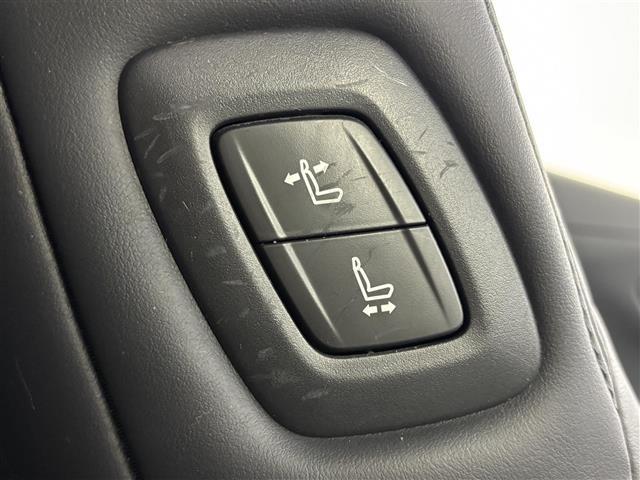 クラウンハイブリッド RSアドバンス サンルーフ 純正12.3型ナビ 全方位カメラ デジタルインナーミラー 前後ドラレコ ビルトインETC2.0 トヨタセーフティセンス アクセル踏み間違い防止 HUD シートベンチレーション/ヒーター(31枚目)