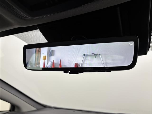 プリウス Ｚ　ワンオーナー　純正１２．３型ＤＡナビ　全方位カメラ　ワイヤレス充電　セーフティセンス　アクセル踏み間違防止　パーキングアシスト　シートベンチレーション／ヒーター　ステアリングヒーター　パワーバックドア（12枚目）