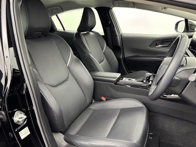 プリウス Ｚ　ワンオーナー　純正１２．３型ＤＡナビ　全方位カメラ　ワイヤレス充電　セーフティセンス　アクセル踏み間違防止　パーキングアシスト　シートベンチレーション／ヒーター　ステアリングヒーター　パワーバックドア（14枚目）