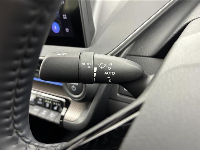 プリウス Ｚ　ワンオーナー　純正１２．３型ＤＡナビ　全方位カメラ　ワイヤレス充電　セーフティセンス　アクセル踏み間違防止　パーキングアシスト　シートベンチレーション／ヒーター　ステアリングヒーター　パワーバックドア（25枚目）