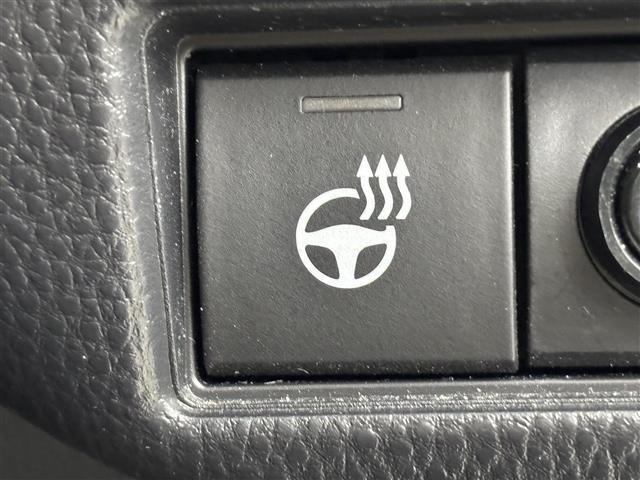 プリウス Ｚ　ワンオーナー　純正１２．３型ＤＡナビ　全方位カメラ　ワイヤレス充電　セーフティセンス　アクセル踏み間違防止　パーキングアシスト　シートベンチレーション／ヒーター　ステアリングヒーター　パワーバックドア（28枚目）