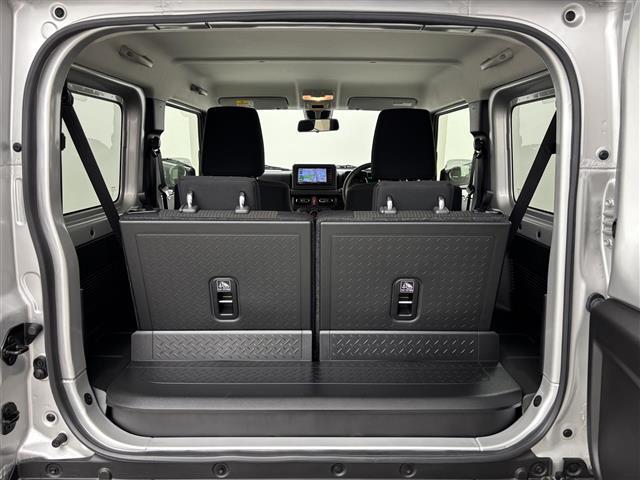 ジムニーシエラ ＪＣ　純正ナビ　４ＷＤ　バックカメラ　衝突軽減被害システム　クルーズコントロール　レーンキープ　ダウンヒルアシスト　ＢＳＭ　アイドリングストップ　横滑り防止　シートヒーター　背面タイヤ　純正１５インチＡＷ（16枚目）