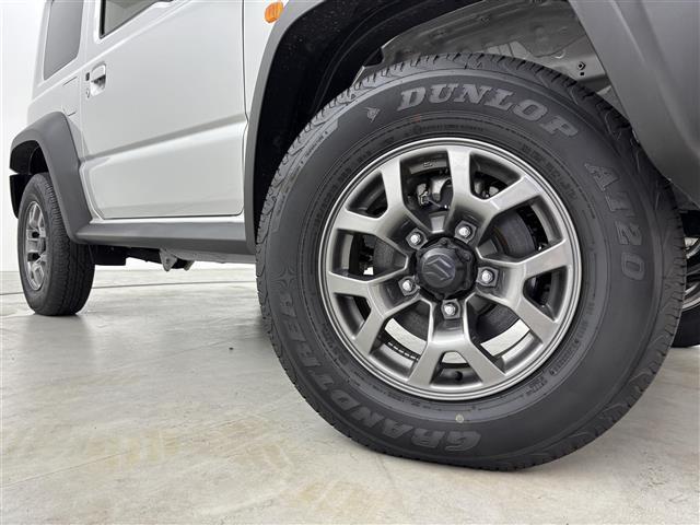 ジムニーシエラ ＪＣ　純正ナビ　４ＷＤ　バックカメラ　衝突軽減被害システム　クルーズコントロール　レーンキープ　ダウンヒルアシスト　ＢＳＭ　アイドリングストップ　横滑り防止　シートヒーター　背面タイヤ　純正１５インチＡＷ（18枚目）