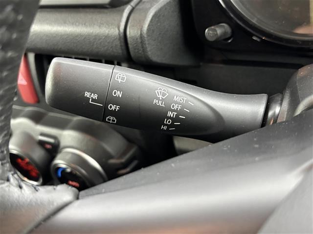 ジムニーシエラ ＪＣ　純正ナビ　４ＷＤ　バックカメラ　衝突軽減被害システム　クルーズコントロール　レーンキープ　ダウンヒルアシスト　ＢＳＭ　アイドリングストップ　横滑り防止　シートヒーター　背面タイヤ　純正１５インチＡＷ（26枚目）