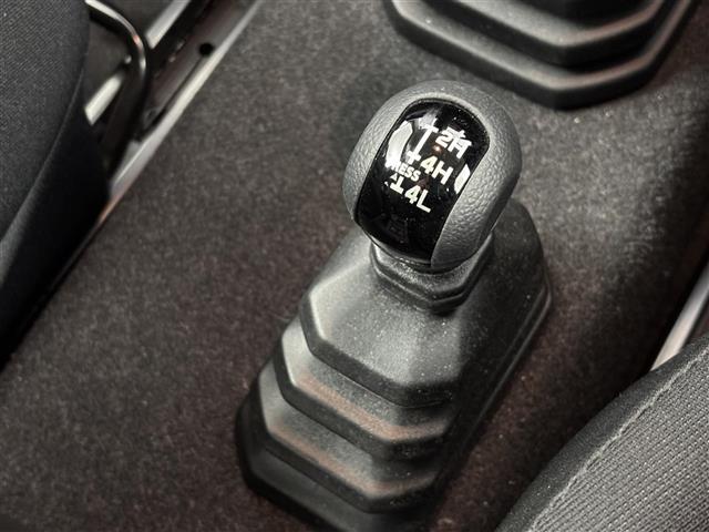 ジムニーシエラ ＪＣ　純正ナビ　４ＷＤ　バックカメラ　衝突軽減被害システム　クルーズコントロール　レーンキープ　ダウンヒルアシスト　ＢＳＭ　アイドリングストップ　横滑り防止　シートヒーター　背面タイヤ　純正１５インチＡＷ（30枚目）