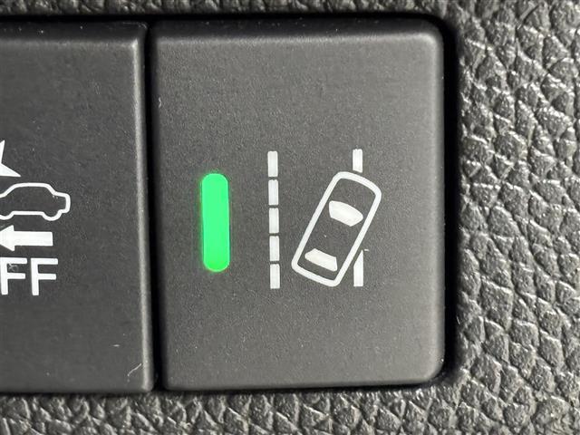 フリード＋ハイブリッド ハイブリッドＥＸ　純正ナビ　デジタルルームミラー　両側パワースライドドア　ＥＴＣ　ドライブレコーダー　バックカメラ　レーダークルーズコントロール　衝突軽減被害システム　レーンキープ　シートヒーター　純正１５インチＡＷ（12枚目）