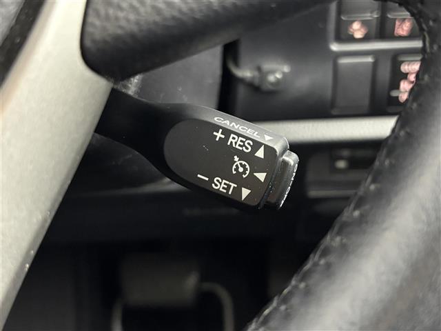 ヴォクシー ZS 煌II ワンオーナー 純正9型ナビ バックカメラ ビルトインETC 前後ドラレコ クルーズコントロール コーナーセンサー 衝突軽減ブレーキ レーンキープ アクセル踏み間違い防止 両側電動スライドドア LED(8枚目)