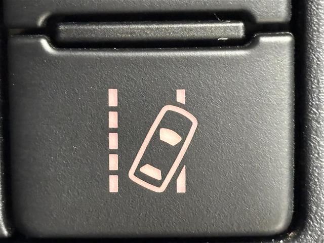 ヴォクシー ZS 煌II ワンオーナー 純正9型ナビ バックカメラ ビルトインETC 前後ドラレコ クルーズコントロール コーナーセンサー 衝突軽減ブレーキ レーンキープ アクセル踏み間違い防止 両側電動スライドドア LED(10枚目)