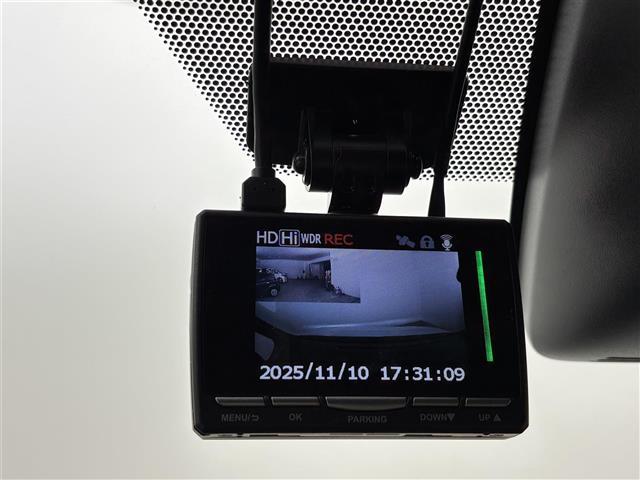 ヴォクシー ZS 煌II ワンオーナー 純正9型ナビ バックカメラ ビルトインETC 前後ドラレコ クルーズコントロール コーナーセンサー 衝突軽減ブレーキ レーンキープ アクセル踏み間違い防止 両側電動スライドドア LED(13枚目)