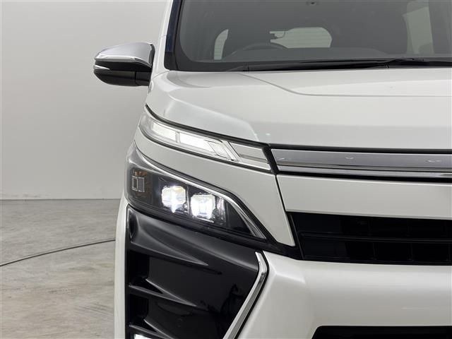 ヴォクシー ZS 煌II ワンオーナー 純正9型ナビ バックカメラ ビルトインETC 前後ドラレコ クルーズコントロール コーナーセンサー 衝突軽減ブレーキ レーンキープ アクセル踏み間違い防止 両側電動スライドドア LED(17枚目)