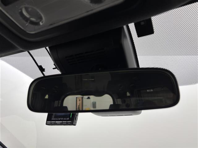 ヴォクシー ZS 煌II ワンオーナー 純正9型ナビ バックカメラ ビルトインETC 前後ドラレコ クルーズコントロール コーナーセンサー 衝突軽減ブレーキ レーンキープ アクセル踏み間違い防止 両側電動スライドドア LED(33枚目)