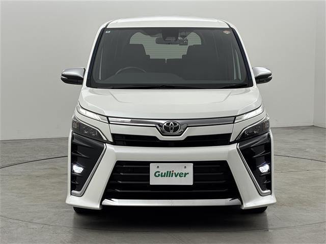 ヴォクシー ZS 煌II ワンオーナー 純正9型ナビ バックカメラ ビルトインETC 前後ドラレコ クルーズコントロール コーナーセンサー 衝突軽減ブレーキ レーンキープ アクセル踏み間違い防止 両側電動スライドドア LED(42枚目)