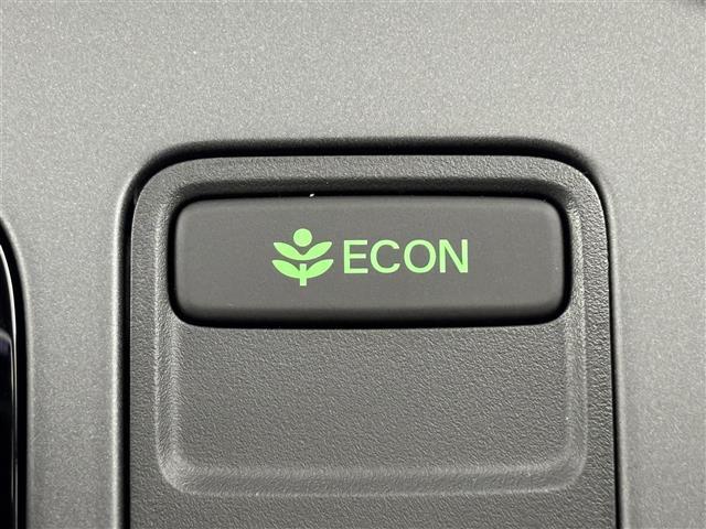 フリード ｅ：ＨＥＶクロスター　登録済未使用車　純正９型ナビ／フルセグＴＶ／ＢＴ　両側パワースライドドア　バックカメラ　レーダークルーズコントロール　ＢＳＭ　衝突軽減被害システム　レーンキープ　コーナーセンサー　シートヒーター（12枚目）