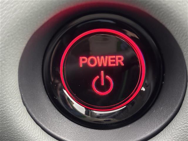 フリード ｅ：ＨＥＶクロスター　登録済未使用車　純正９型ナビ／フルセグＴＶ／ＢＴ　両側パワースライドドア　バックカメラ　レーダークルーズコントロール　ＢＳＭ　衝突軽減被害システム　レーンキープ　コーナーセンサー　シートヒーター（13枚目）