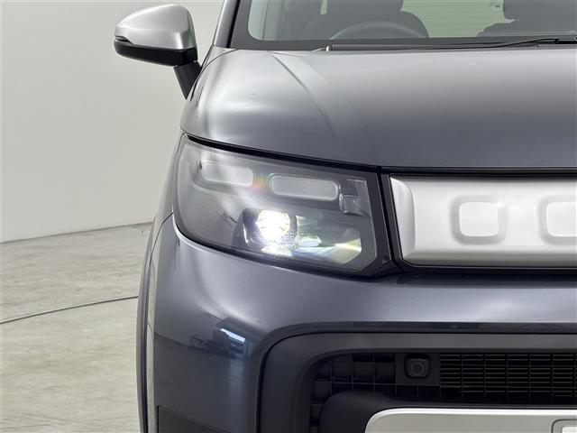 フリード ｅ：ＨＥＶクロスター　登録済未使用車　純正９型ナビ／フルセグＴＶ／ＢＴ　両側パワースライドドア　バックカメラ　レーダークルーズコントロール　ＢＳＭ　衝突軽減被害システム　レーンキープ　コーナーセンサー　シートヒーター（17枚目）