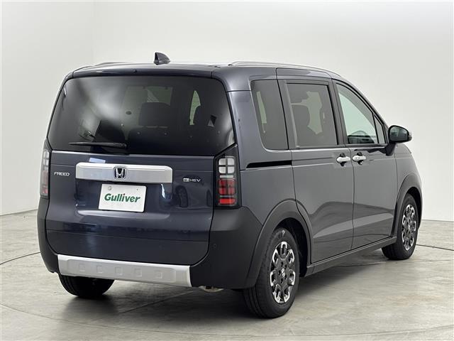 フリード ｅ：ＨＥＶクロスター　登録済未使用車　純正９型ナビ／フルセグＴＶ／ＢＴ　両側パワースライドドア　バックカメラ　レーダークルーズコントロール　ＢＳＭ　衝突軽減被害システム　レーンキープ　コーナーセンサー　シートヒーター（38枚目）