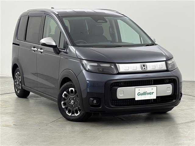 フリード ｅ：ＨＥＶクロスター　登録済未使用車　純正９型ナビ／フルセグＴＶ／ＢＴ　両側パワースライドドア　バックカメラ　レーダークルーズコントロール　ＢＳＭ　衝突軽減被害システム　レーンキープ　コーナーセンサー　シートヒーター（39枚目）