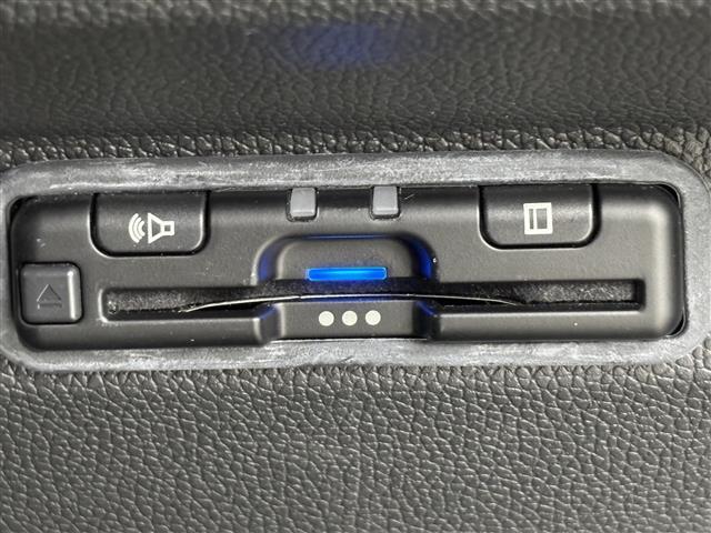 フリード Gブラックスタイル ワンオーナー 後席モニター 社外ナビ/フルセグTV バックカメラ ETC 前後ドラレコ レーダークルコン 衝突被害軽減ブレーキ レーンキープ アイドリングストップ 両側電動スライドドア シートヒーター(12枚目)