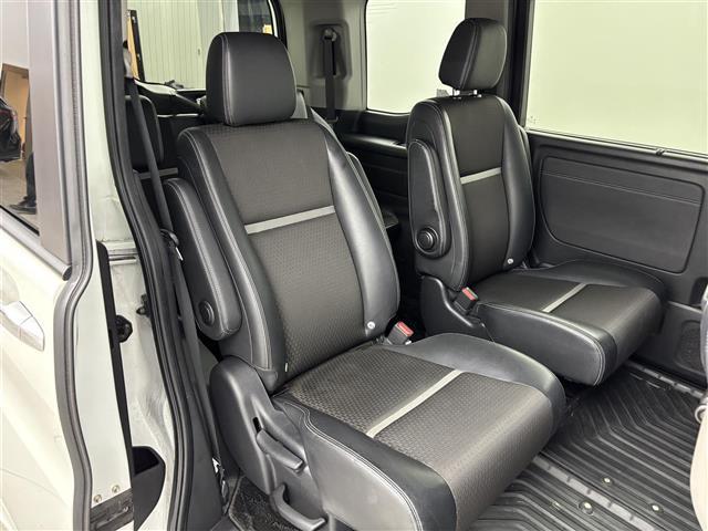 ステップワゴンスパーダ e:HEVスパーダ G・EX ホンダセンシング 後席モニター 社外10型ナビ わくわくゲート ETC2.0 レーダークルーズコントロール ホンダセンシング 衝突被害軽減ブレーキ レーンキープ 両側電動スライドドア ハーフレザーシート シートヒーター(13枚目)