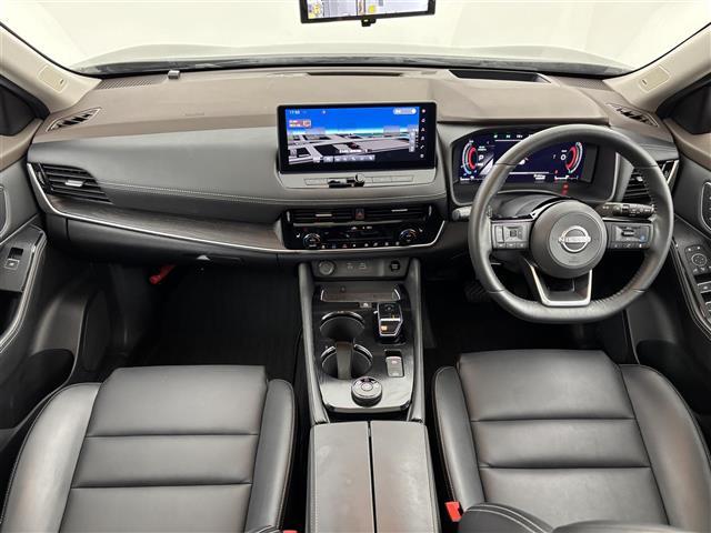 エクストレイル G e-4ORCE サンルーフ 純正9型ナビ/バックカメラ BOSE ワイヤレス充電 デジタルルームミラー プロパイ エマージェンシーブレーキ レーンキープ プロパイロットパーキング シートヒーター パワーバックドア(2枚目)