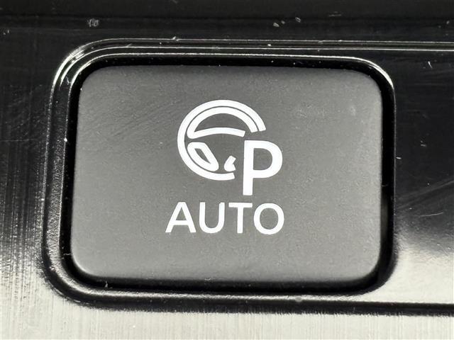 エクストレイル G e-4ORCE サンルーフ 純正9型ナビ/バックカメラ BOSE ワイヤレス充電 デジタルルームミラー プロパイ エマージェンシーブレーキ レーンキープ プロパイロットパーキング シートヒーター パワーバックドア(11枚目)