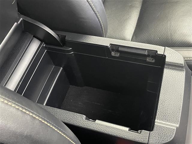 ハリアー プレミアム メタル アンド レザーパッケージ 純正ナビ/フルセグTV バックカメラ JBL ETC レーダークルコン コーナーセンサー 衝突被害軽減 レーンキープ シートベンチレーション/ヒーター シートメモリー付きパワーシート パワーバックドア(32枚目)