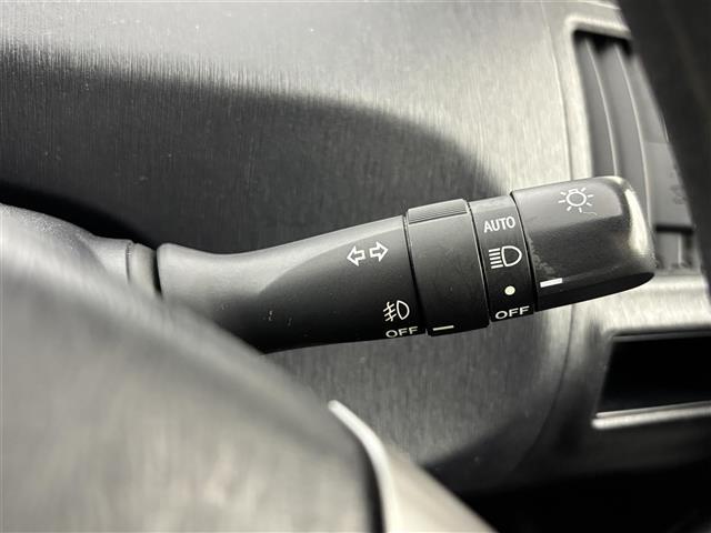 プリウスアルファ S 純正ナビ/フルセグTV バックカメラ ビルトインETC レーダークルーズコントロール レーンキープ オートマチックハイビーム プッシュスタート 電動格納式ドアミラー ステアリングリモコン LEDライト(26枚目)