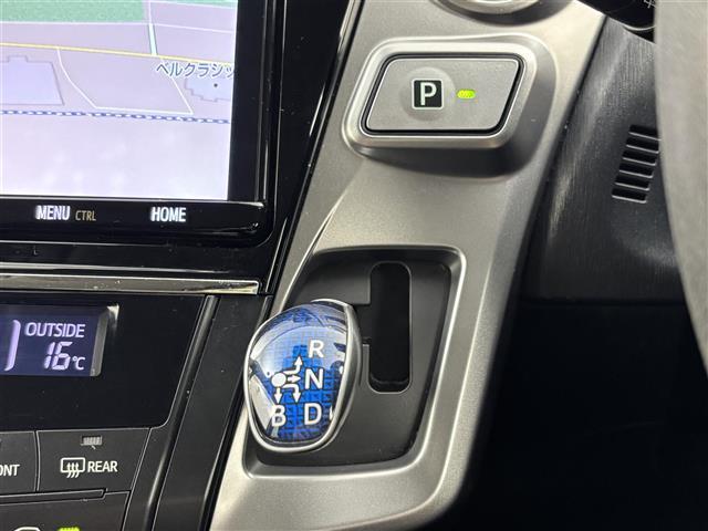 プリウスアルファ S 純正ナビ/フルセグTV バックカメラ ビルトインETC レーダークルーズコントロール レーンキープ オートマチックハイビーム プッシュスタート 電動格納式ドアミラー ステアリングリモコン LEDライト(28枚目)