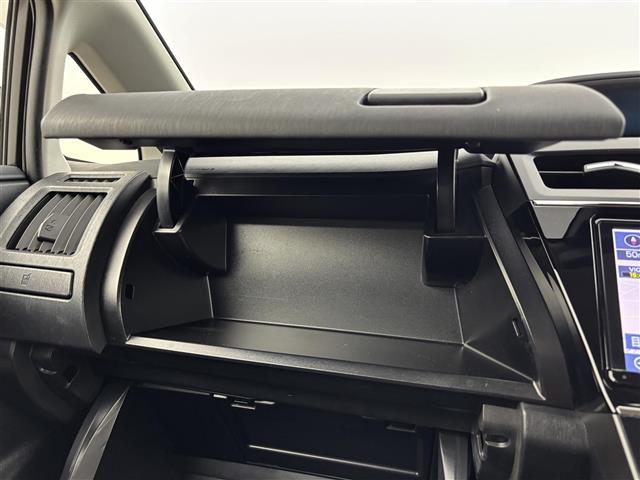 プリウスアルファ S 純正ナビ/フルセグTV バックカメラ ビルトインETC レーダークルーズコントロール レーンキープ オートマチックハイビーム プッシュスタート 電動格納式ドアミラー ステアリングリモコン LEDライト(31枚目)