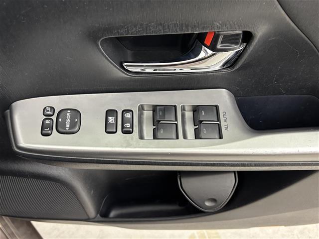 プリウスアルファ S 純正ナビ/フルセグTV バックカメラ ビルトインETC レーダークルーズコントロール レーンキープ オートマチックハイビーム プッシュスタート 電動格納式ドアミラー ステアリングリモコン LEDライト(33枚目)