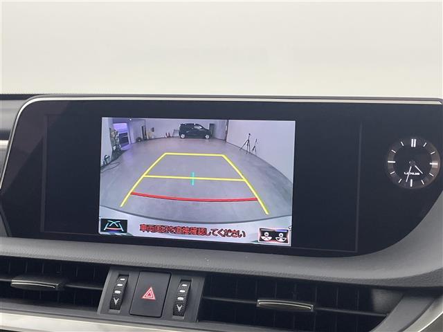 ES ES300h Fスポーツ サンルーフ 純正12.3型ナビ ワイヤレス充電 レクサスセーフティセンス 衝突軽減 レーンキープ アクセル踏み間違い防止 HUD シートベンチレーション/ヒーター ステアリングヒーター パワートランク(7枚目)