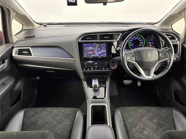 シャトル ハイブリッドX 社外エアロ 社外ナビ/フルセグTV バックカメラ ビルトインETC 前後ドライブレコーダー クルーズコントロール シティブレーキアクティブシステム パドルシフト ハーフレザーシート 無限17インチAW(2枚目)