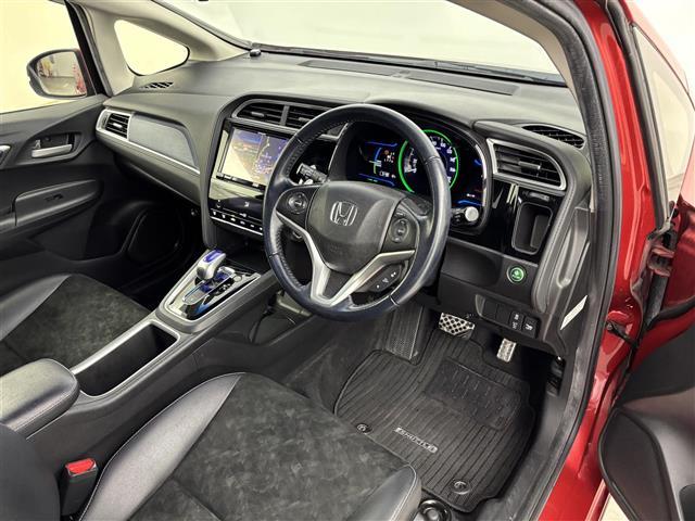 シャトル ハイブリッドX 社外エアロ 社外ナビ/フルセグTV バックカメラ ビルトインETC 前後ドライブレコーダー クルーズコントロール シティブレーキアクティブシステム パドルシフト ハーフレザーシート 無限17インチAW(23枚目)