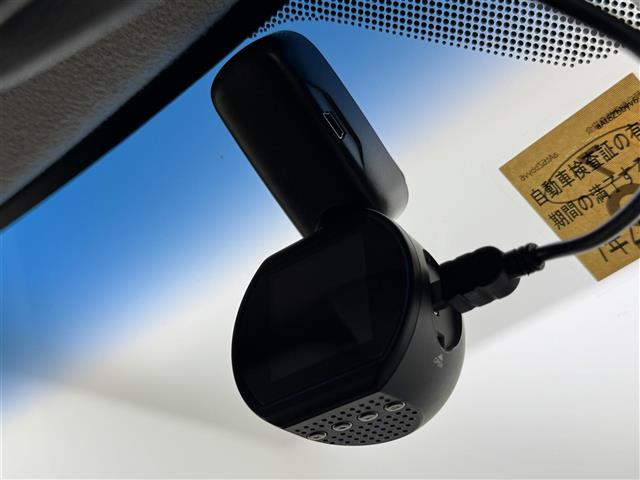 N-ONE セレクト 社外ナビ/TV/BT ETC フロントドライブレコーダー バックカメラ 横滑り防止装置 シートヒーター アイドリングストップ ハーフレザーシート ECONモード プッシュスタート ステアリングスイッチ(7枚目)