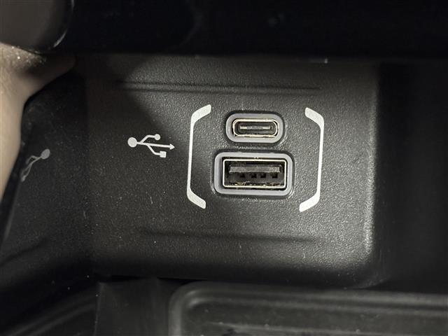 ジープ・コマンダー リミテッド 純正ナビ/フルセグTV 全方位カメラ ETC2.0 レーダークルコン コーナーセンサー 衝突軽減 レーンキープ ブラインドスポットモニター パーキングアシスト ヒルディセントコントロール 本革シート(31枚目)