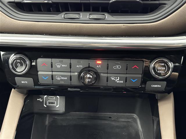 ジープ・コマンダー リミテッド 純正ナビ/フルセグTV 全方位カメラ ETC2.0 レーダークルコン コーナーセンサー 衝突軽減 レーンキープ ブラインドスポットモニター パーキングアシスト ヒルディセントコントロール 本革シート(32枚目)