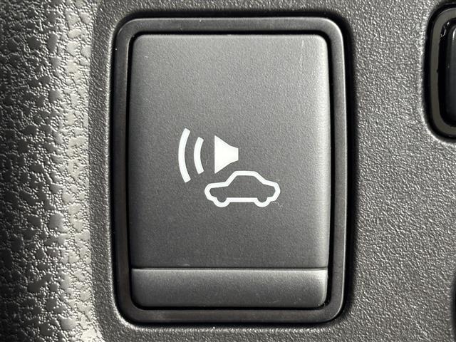 ノート ｅ－パワー　Ｘ　社外ナビ　バックカメラ　ＥＴＣ　前方ドライブレコーダー　エマージェンシーブレーキ　車線逸脱防止支援システム　横滑り防止装置　車両接近通報装置　プッシュスタート　電動格納式ドアミラー　純正フロアマット（8枚目）