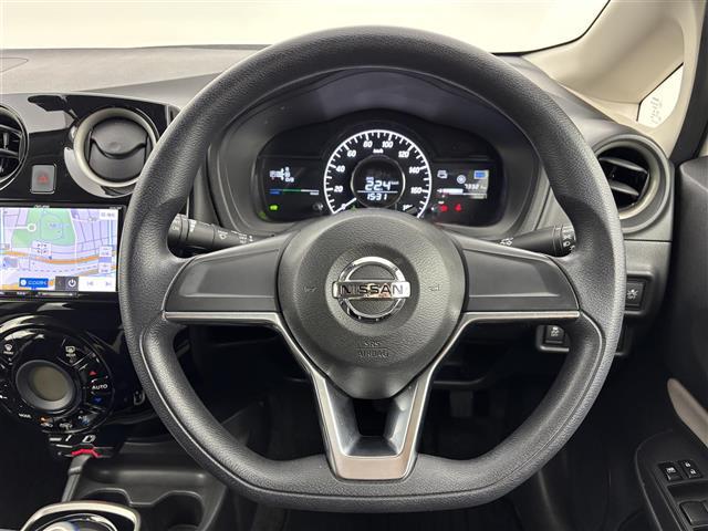 ノート ｅ－パワー　Ｘ　社外ナビ　バックカメラ　ＥＴＣ　前方ドライブレコーダー　エマージェンシーブレーキ　車線逸脱防止支援システム　横滑り防止装置　車両接近通報装置　プッシュスタート　電動格納式ドアミラー　純正フロアマット（24枚目）