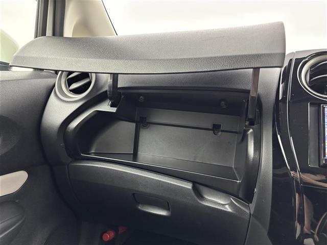 ノート ｅ－パワー　Ｘ　社外ナビ　バックカメラ　ＥＴＣ　前方ドライブレコーダー　エマージェンシーブレーキ　車線逸脱防止支援システム　横滑り防止装置　車両接近通報装置　プッシュスタート　電動格納式ドアミラー　純正フロアマット（30枚目）